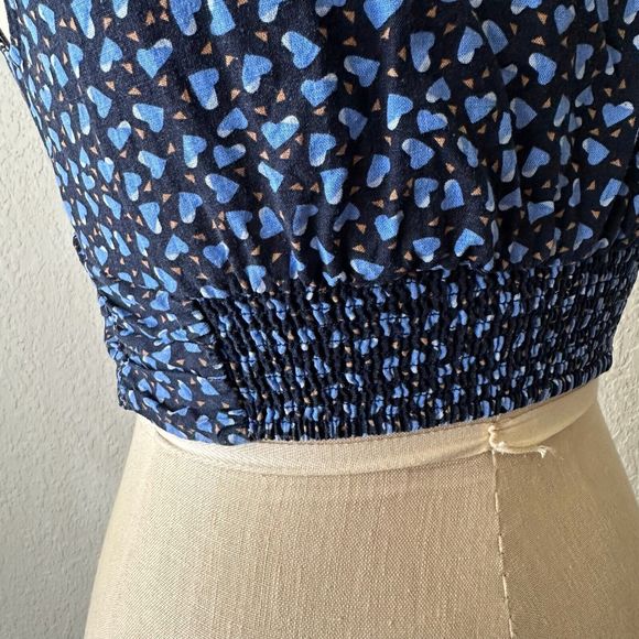 FREE PEOPLE Havana Honey V-Neck Woven Crop Top in Heart Print Blue - Picture 7 of 11